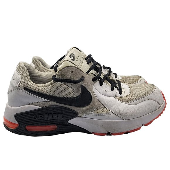 Athletic_Shoes